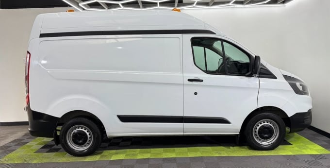 2025 Ford Transit Custom