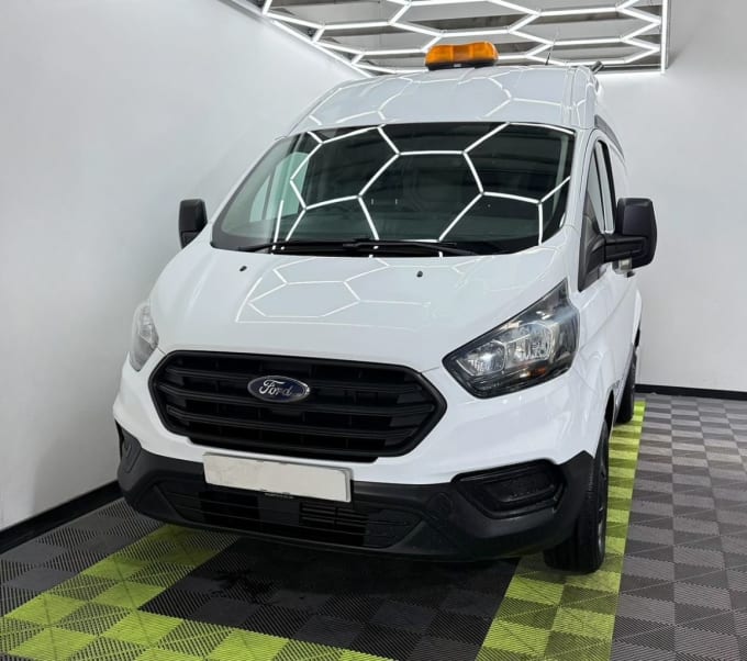 2025 Ford Transit Custom