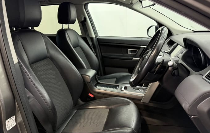 2025 Land Rover Discovery Sport