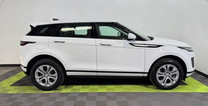 2025 Land Rover Range Rover Evoque