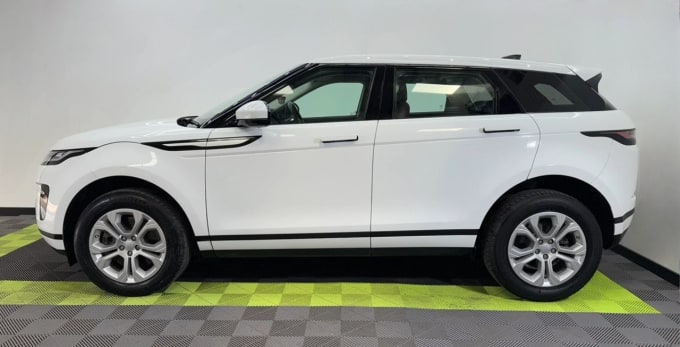 2025 Land Rover Range Rover Evoque
