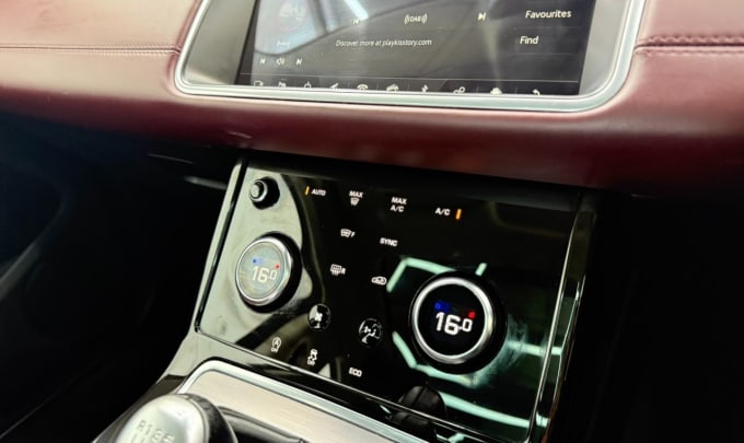 2025 Land Rover Range Rover Evoque