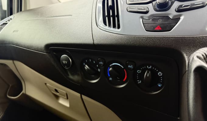 2025 Ford Transit Custom