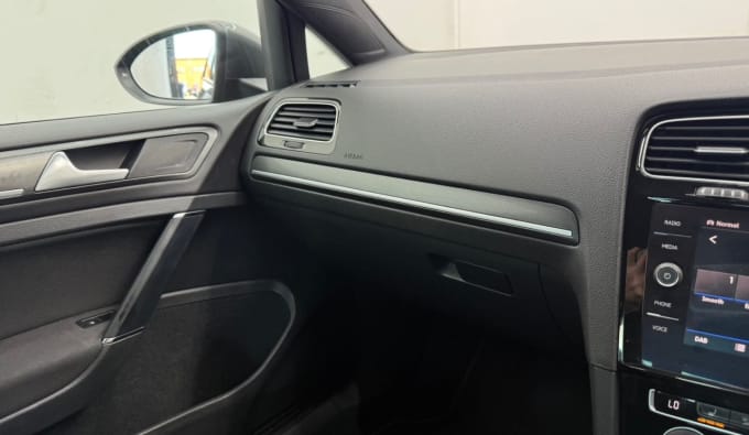 2025 Volkswagen Golf