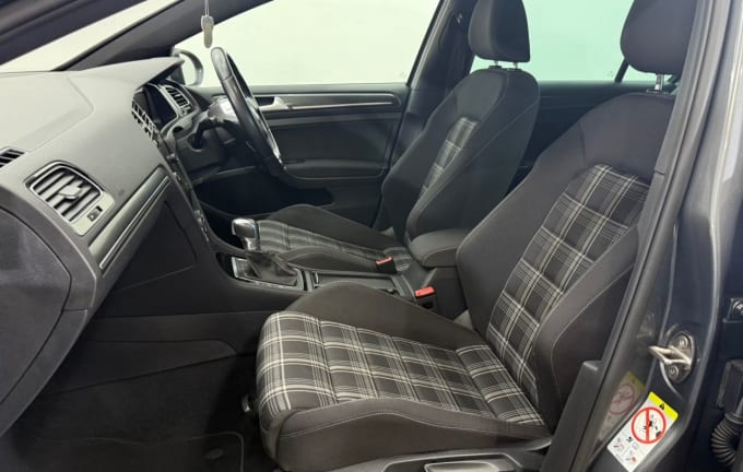 2025 Volkswagen Golf