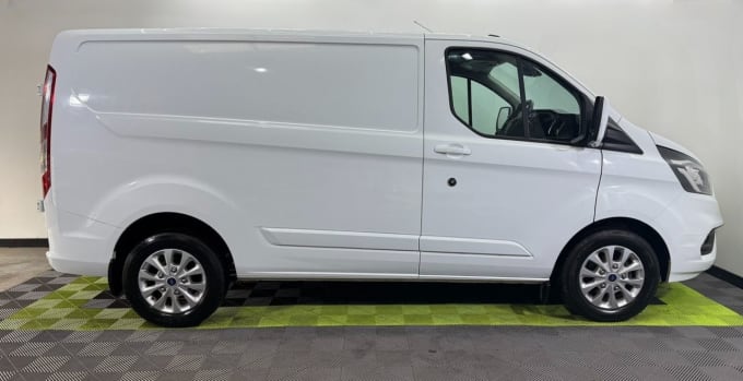 2025 Ford Transit Custom