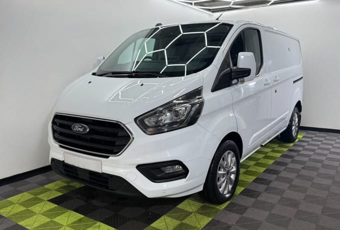 2025 Ford Transit Custom