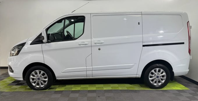 2025 Ford Transit Custom