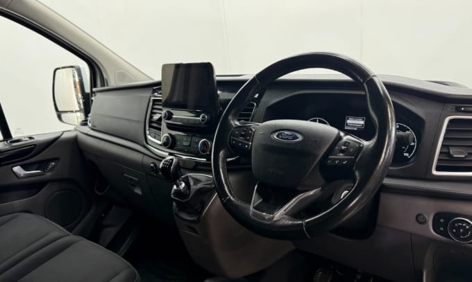 2025 Ford Transit Custom