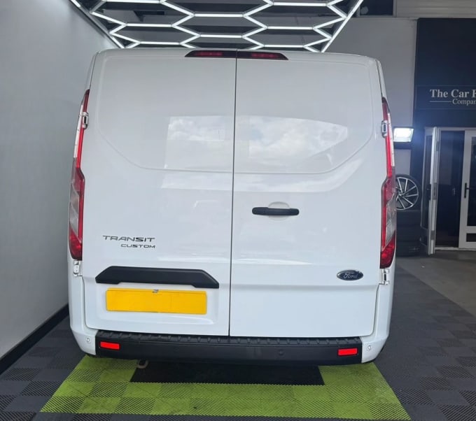 2025 Ford Transit Custom