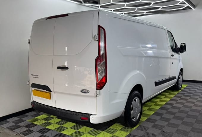 2025 Ford Transit Custom
