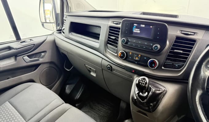 2025 Ford Transit Custom