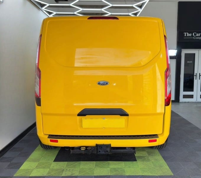 2025 Ford Transit Custom