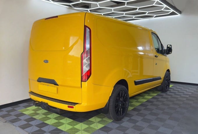 2025 Ford Transit Custom