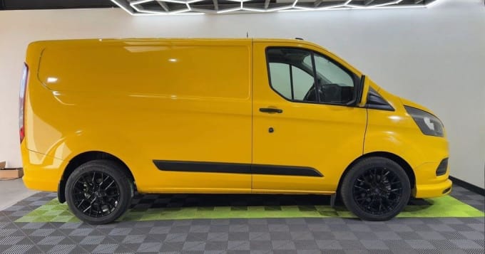 2025 Ford Transit Custom
