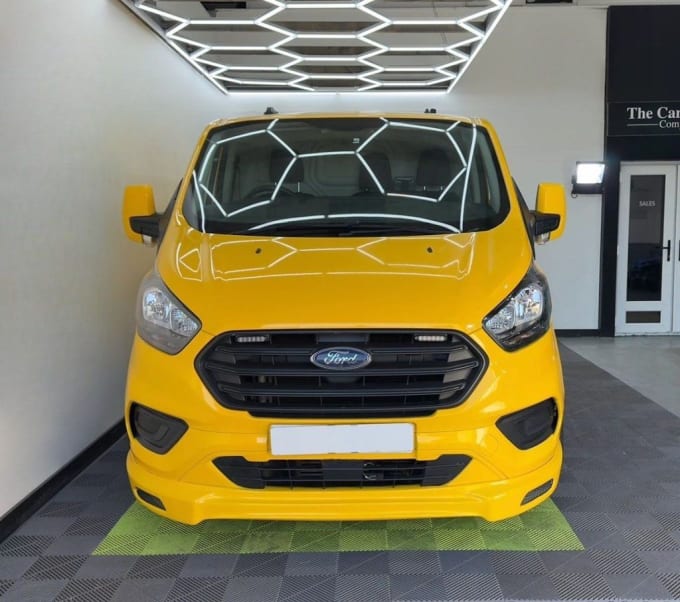 2025 Ford Transit Custom