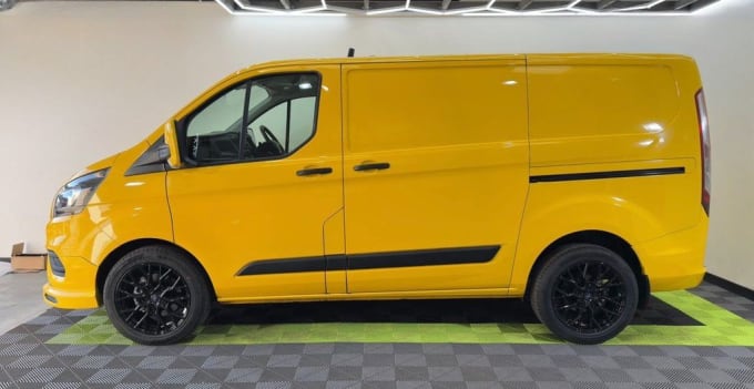 2025 Ford Transit Custom