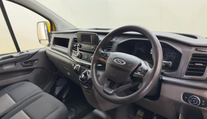 2025 Ford Transit Custom