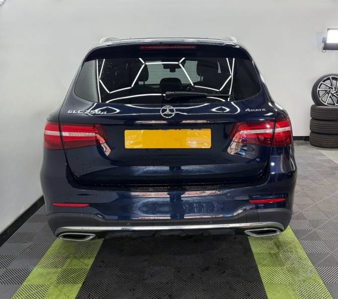 2025 Mercedes-benz Glc
