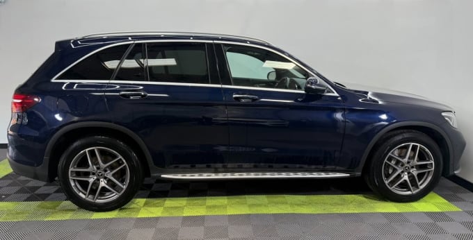 2025 Mercedes-benz Glc