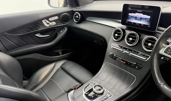 2025 Mercedes-benz Glc