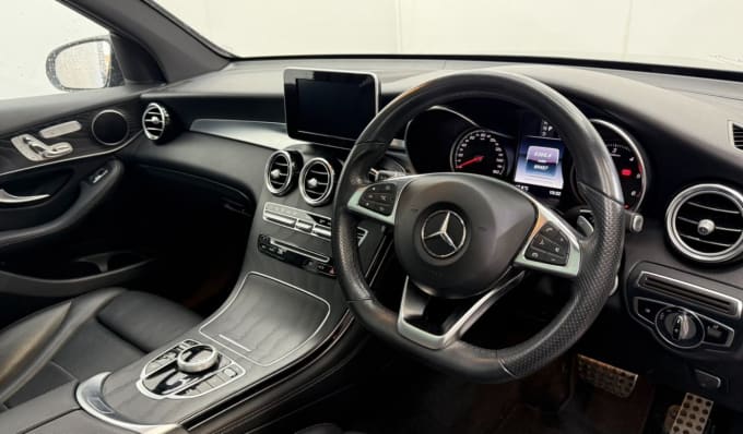 2025 Mercedes-benz Glc