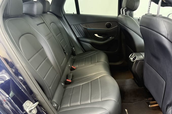 2025 Mercedes-benz Glc