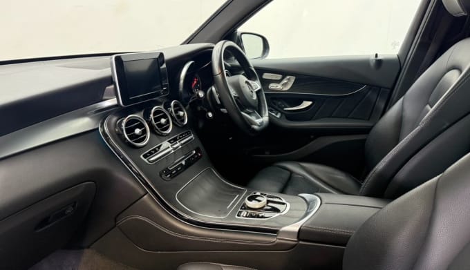 2025 Mercedes-benz Glc
