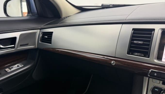 2025 Jaguar Xf