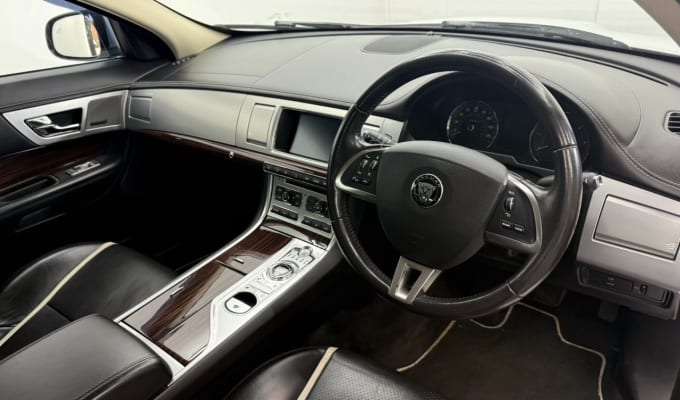 2025 Jaguar Xf