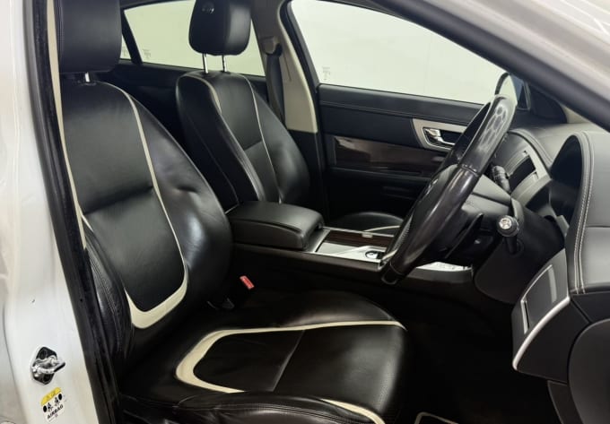 2025 Jaguar Xf