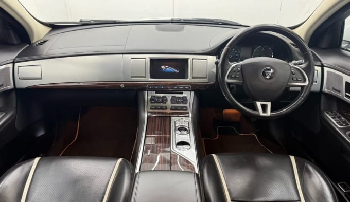 2025 Jaguar Xf