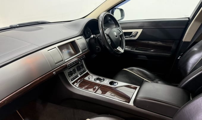 2025 Jaguar Xf