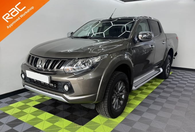 2025 Mitsubishi L200