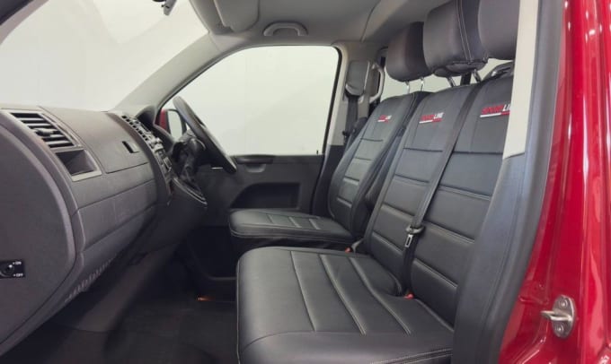 2025 Volkswagen Transporter Shuttle
