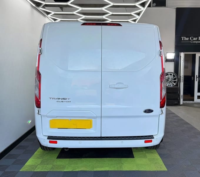 2025 Ford Transit Custom
