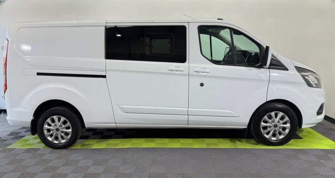 2025 Ford Transit Custom