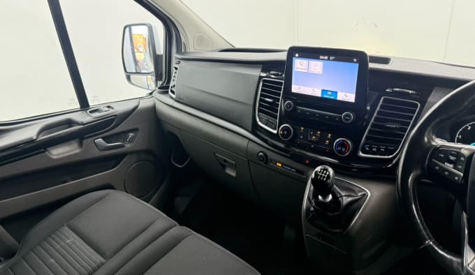 2025 Ford Transit Custom