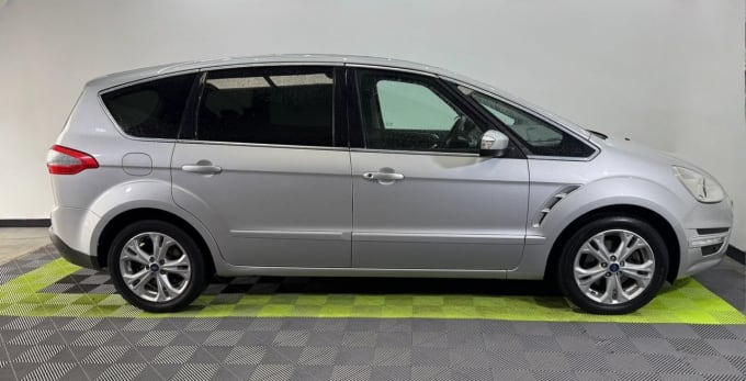 2025 Ford S-max