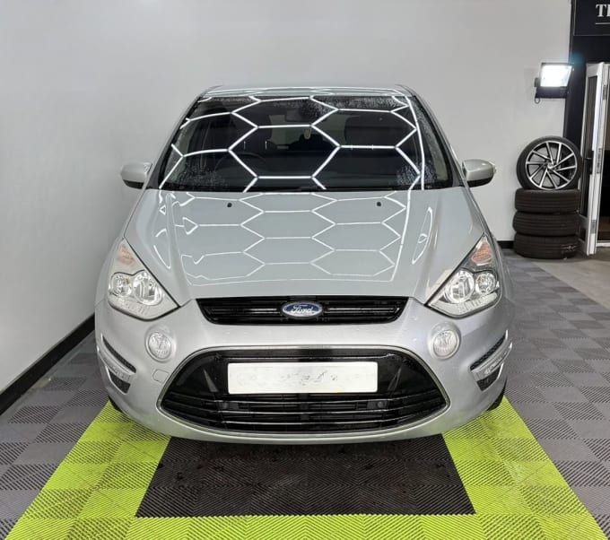 2025 Ford S-max