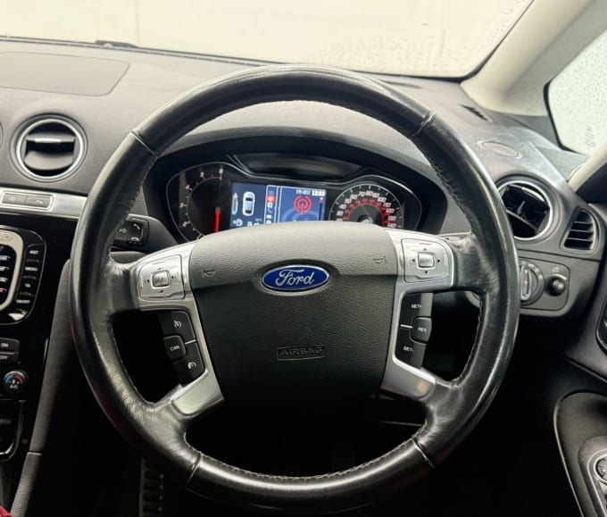 2025 Ford S-max