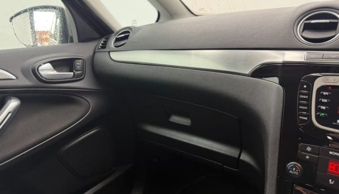 2025 Ford S-max