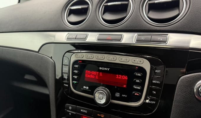 2025 Ford S-max