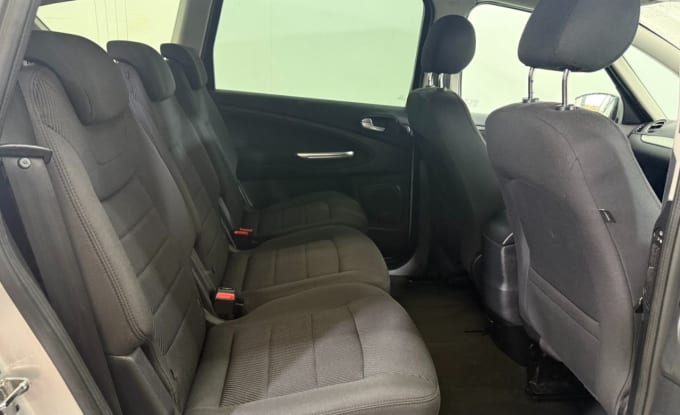 2025 Ford S-max