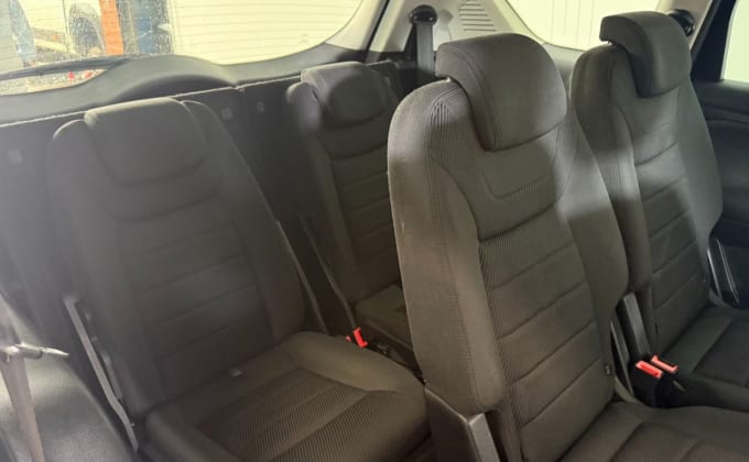 2025 Ford S-max