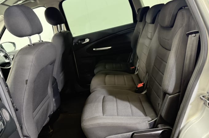2025 Ford S-max