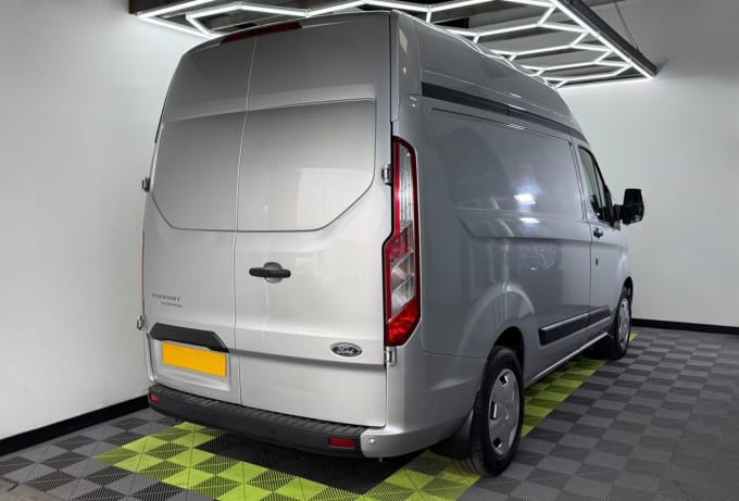 2025 Ford Transit Custom