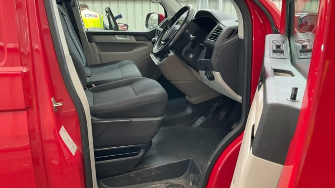 2025 Volkswagen Transporter