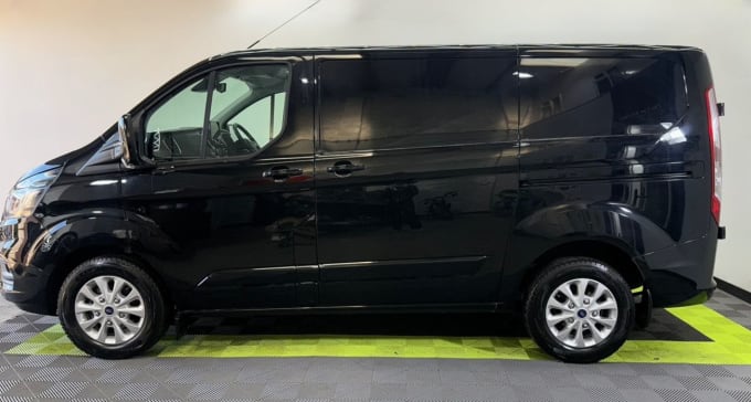 2025 Ford Transit Custom