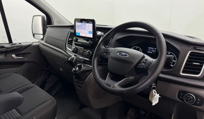 2025 Ford Transit Custom
